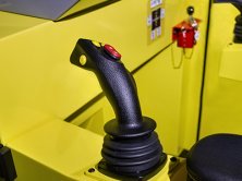 Komatsu WX22H - Joystick controls